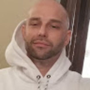 Meet your Posher, Adam